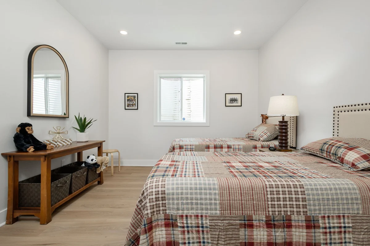 Bedroom 4 image 1