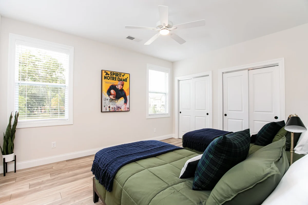 Bedroom 10 image 1