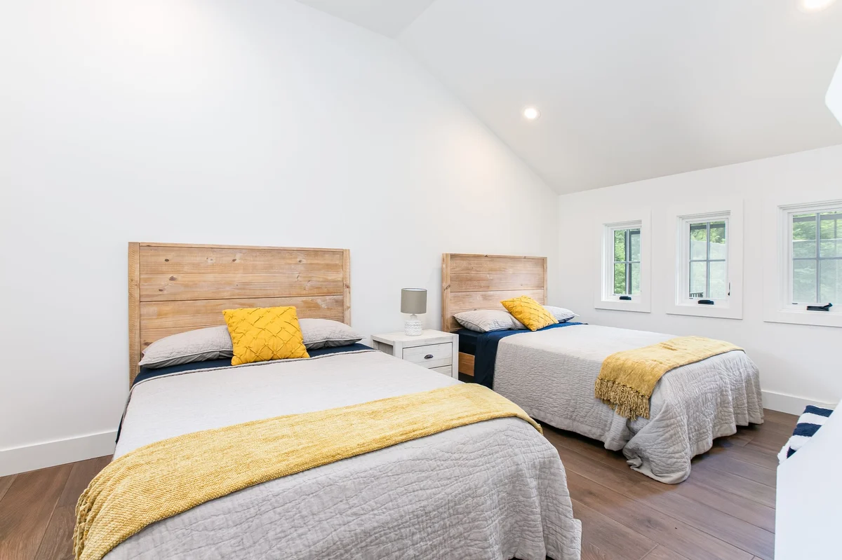 Bedroom 3 image 1