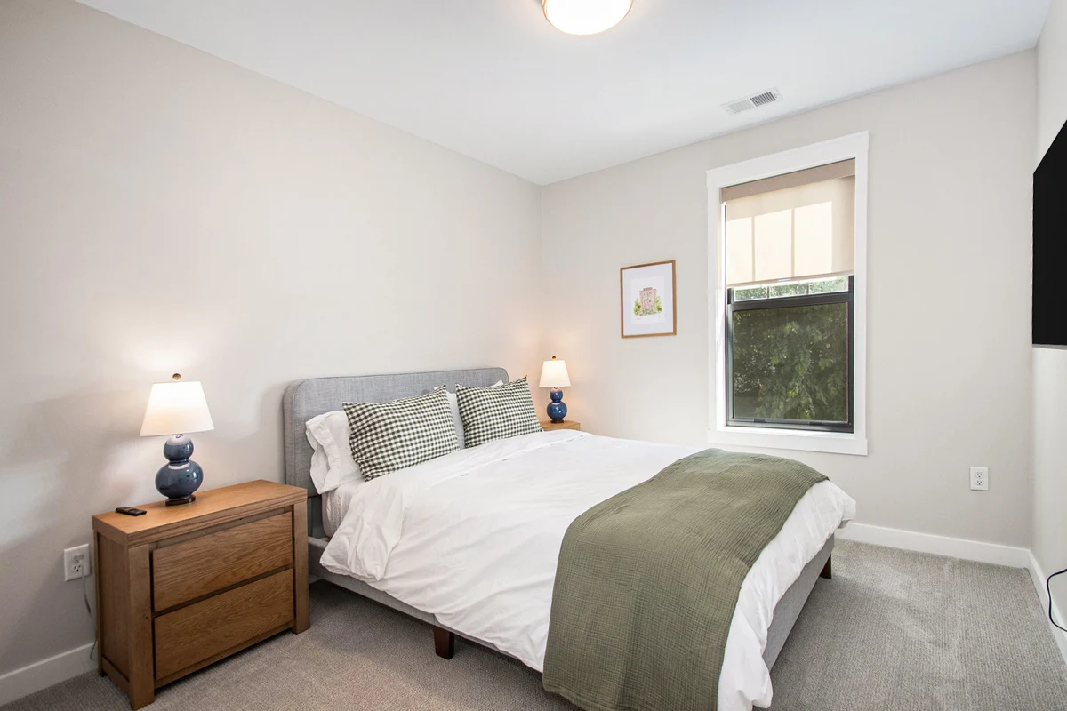 Bedroom 1 image 1