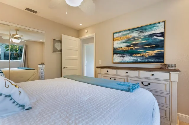 Guest Bedroom image 1