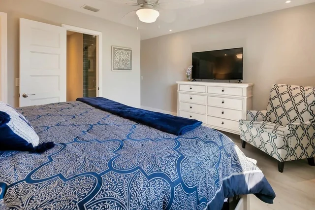Guest Bedroom image 1
