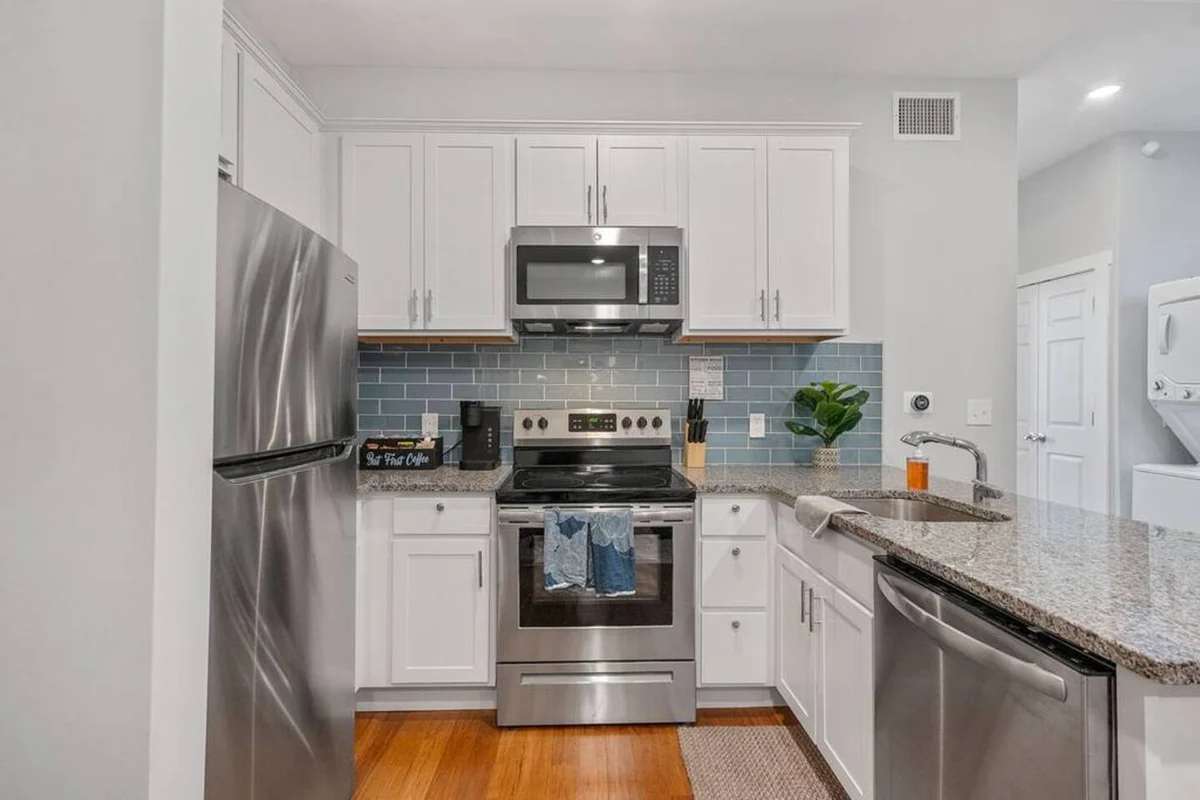 Apartment in Cincinnati property photo 3