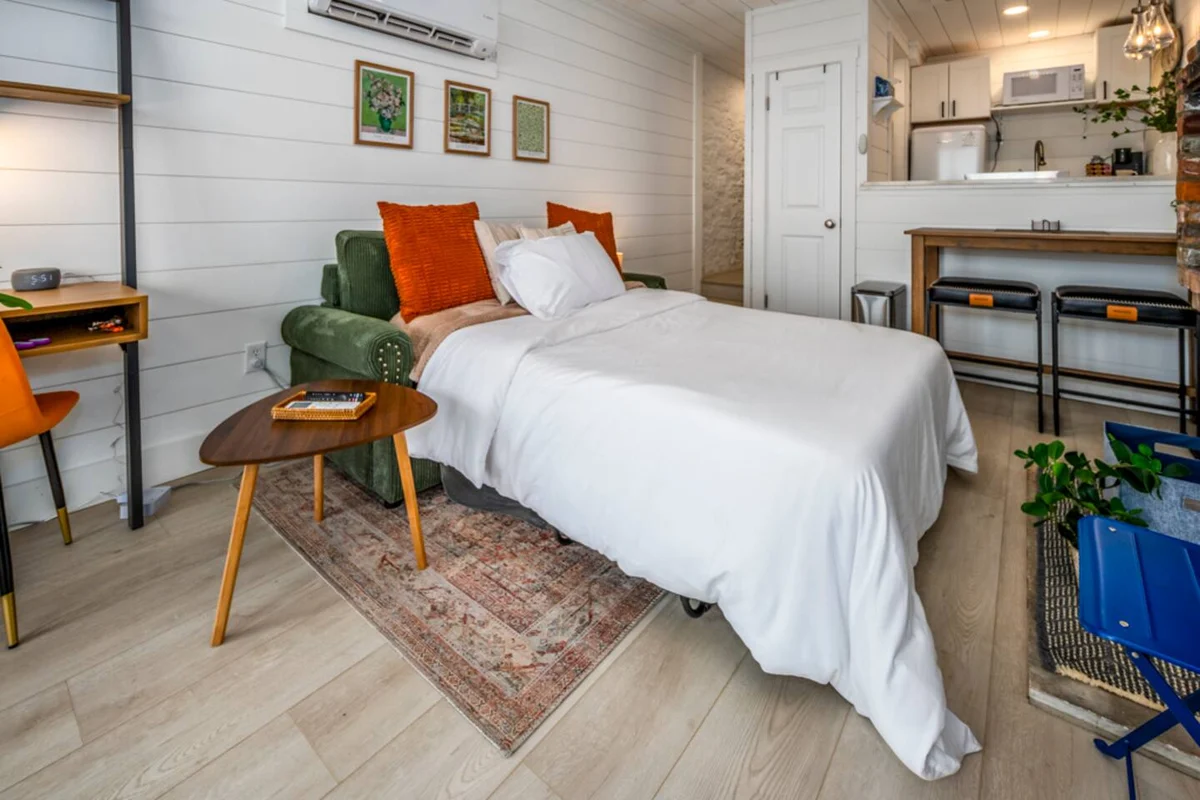 Bedroom image 1