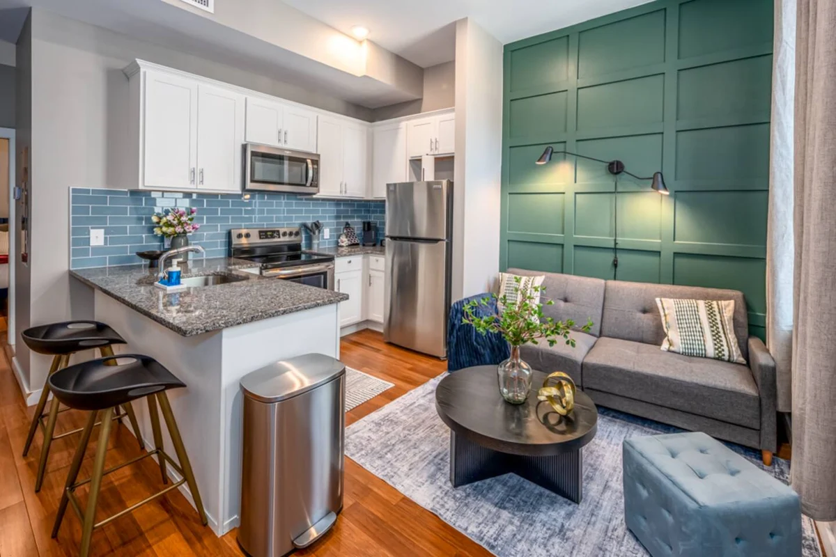 Urban OTR off Vine+2 Queen Beds+Sleep 5ppl+1st Fl property photo 2