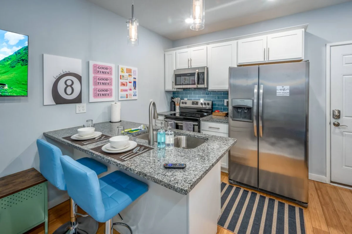 Apartment in Cincinnati property photo 2