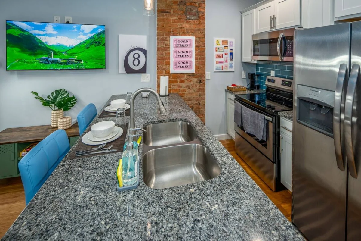 Apartment in Cincinnati property photo 2