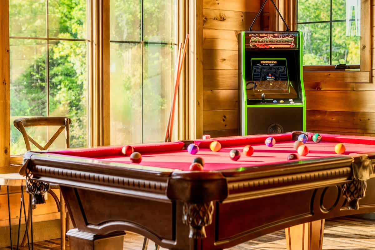 Indoor Pool Cabin w/ Putt Putt & Mountain View #11