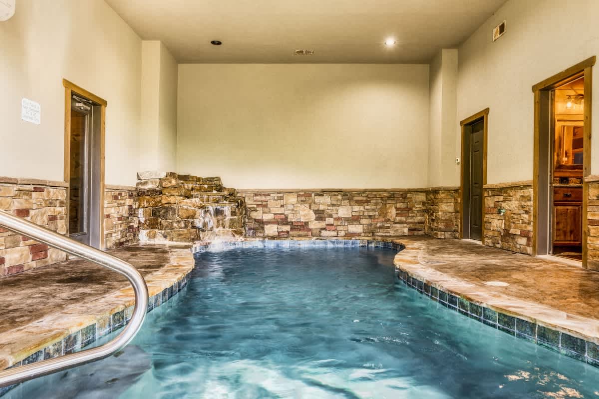 Indoor Pool Cabin w/ Putt Putt & Mountain View #36