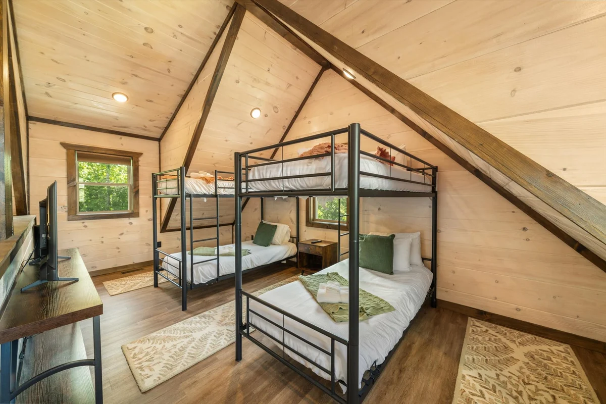 Bedroom 1 image 1