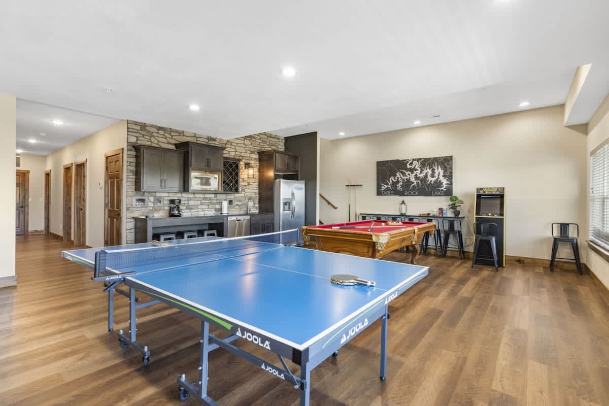 Home in Ridgedale property photo 3