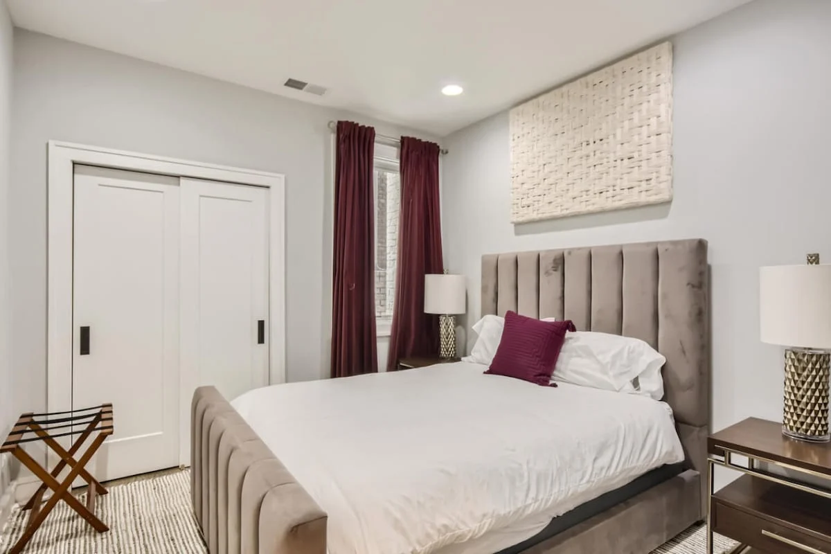 Gulch Walkable 3BR w/ Roof Deck & Skyline View #12