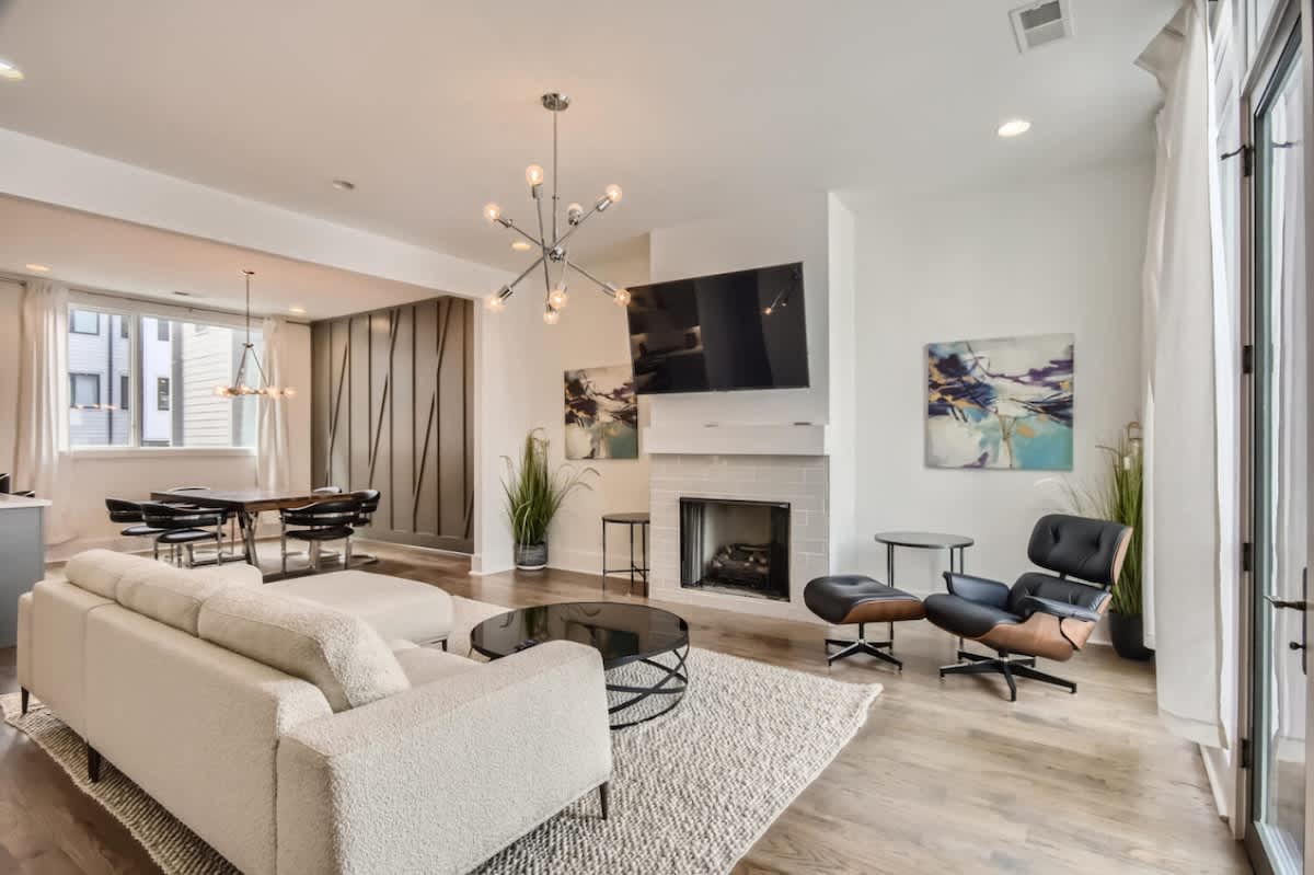 Gulch Walkable 3BR w/ Roof Deck & Skyline View #7