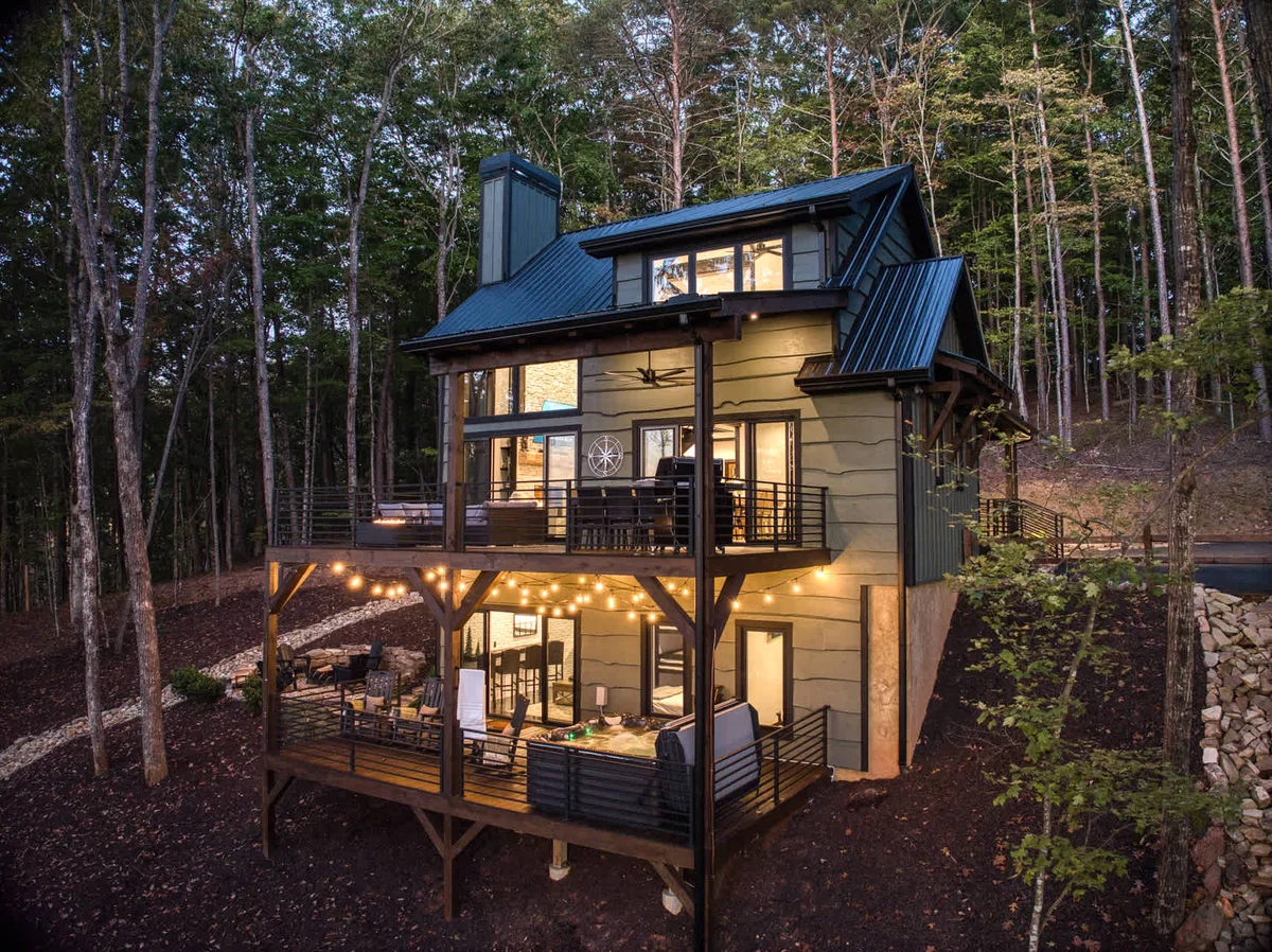 Property in Blue Ridge property photo 4