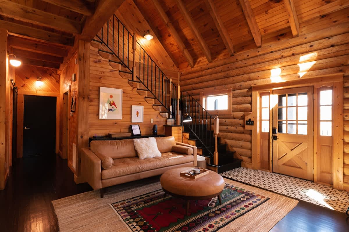 Chic Cabin w/ Fast WiFi & Fire Pit near Fun #8