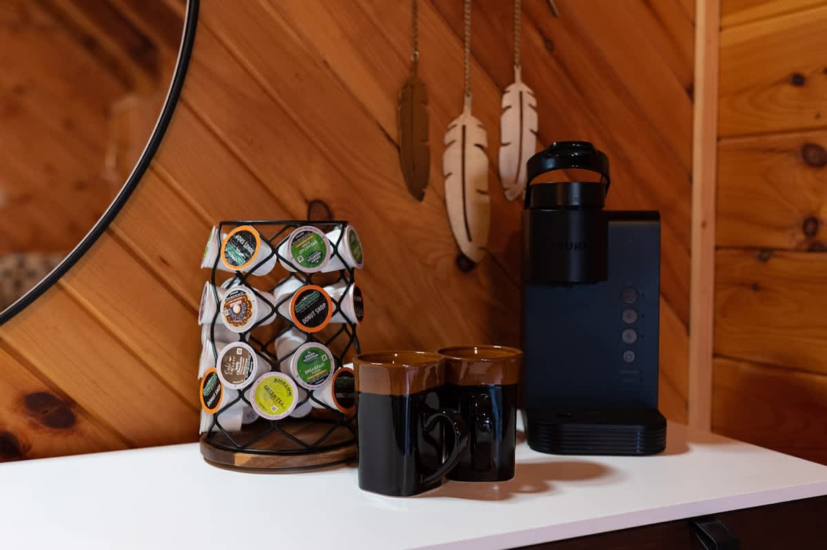 Chic Cabin w/ Fast WiFi & Fire Pit near Fun #44