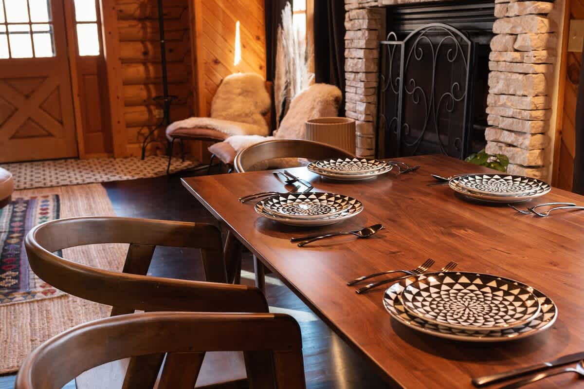 Chic Cabin w/ Fast WiFi & Fire Pit near Fun #7