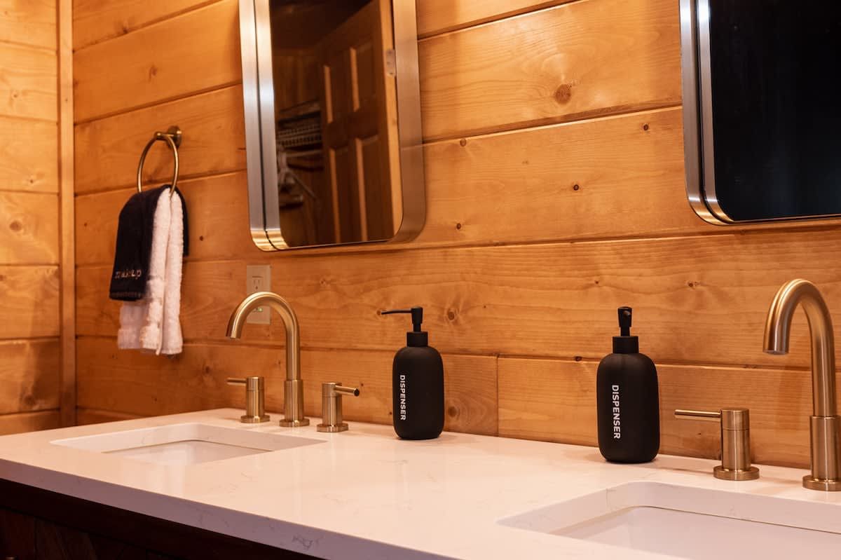 Chic Cabin w/ Fast WiFi & Fire Pit near Fun #11