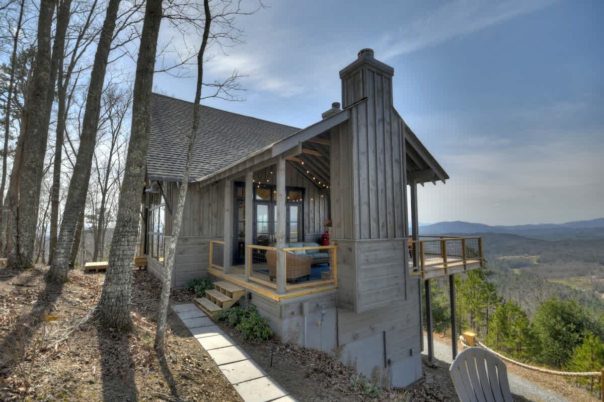 Luxury 5BR Cabin | Hot Tub & Mtn Views | Secluded #62