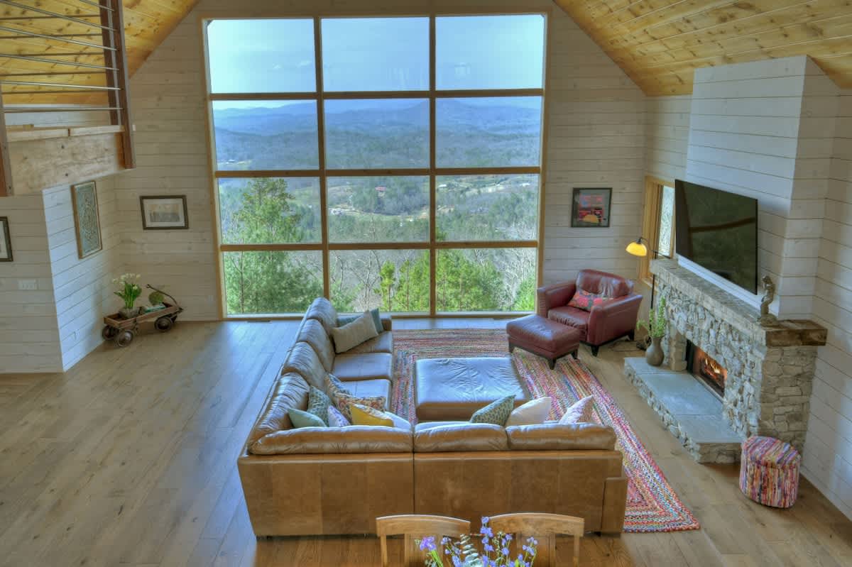 Luxury 5BR Cabin | Hot Tub & Mtn Views | Secluded #8
