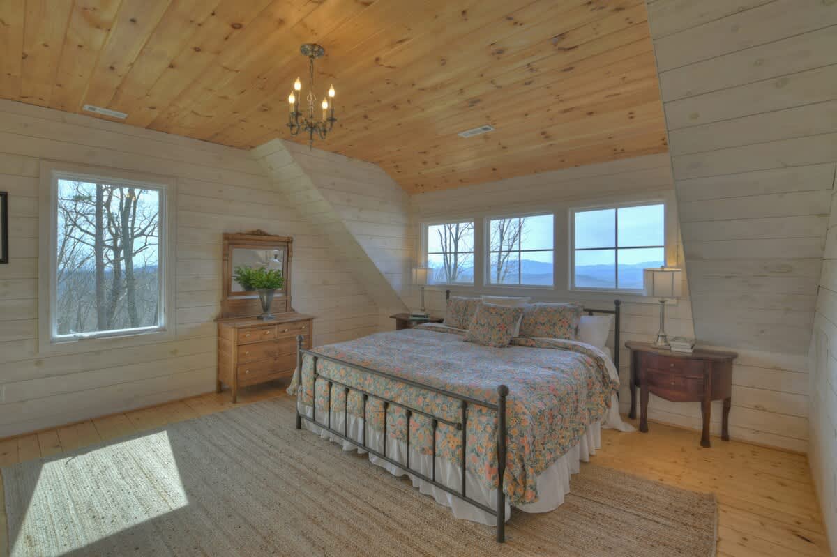 Luxury 5BR Cabin | Hot Tub & Mtn Views | Secluded #15