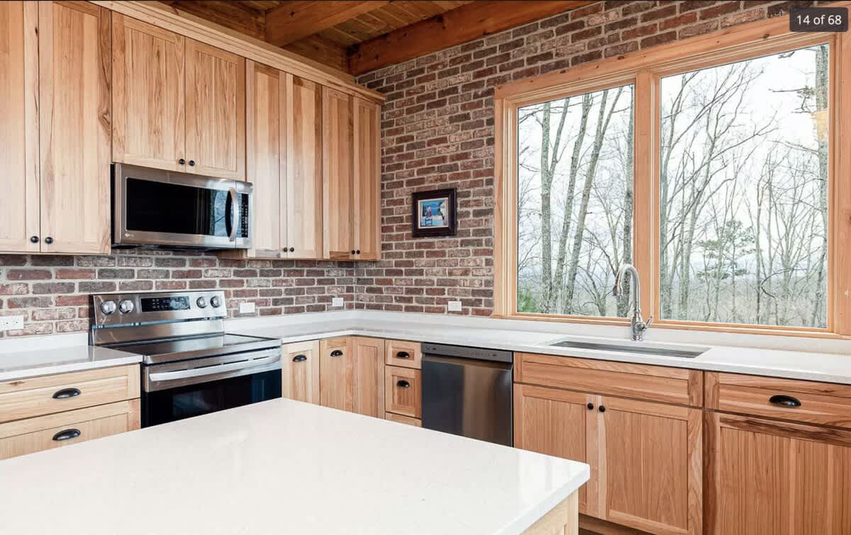 Luxury 5BR Cabin | Hot Tub & Mtn Views | Secluded #68