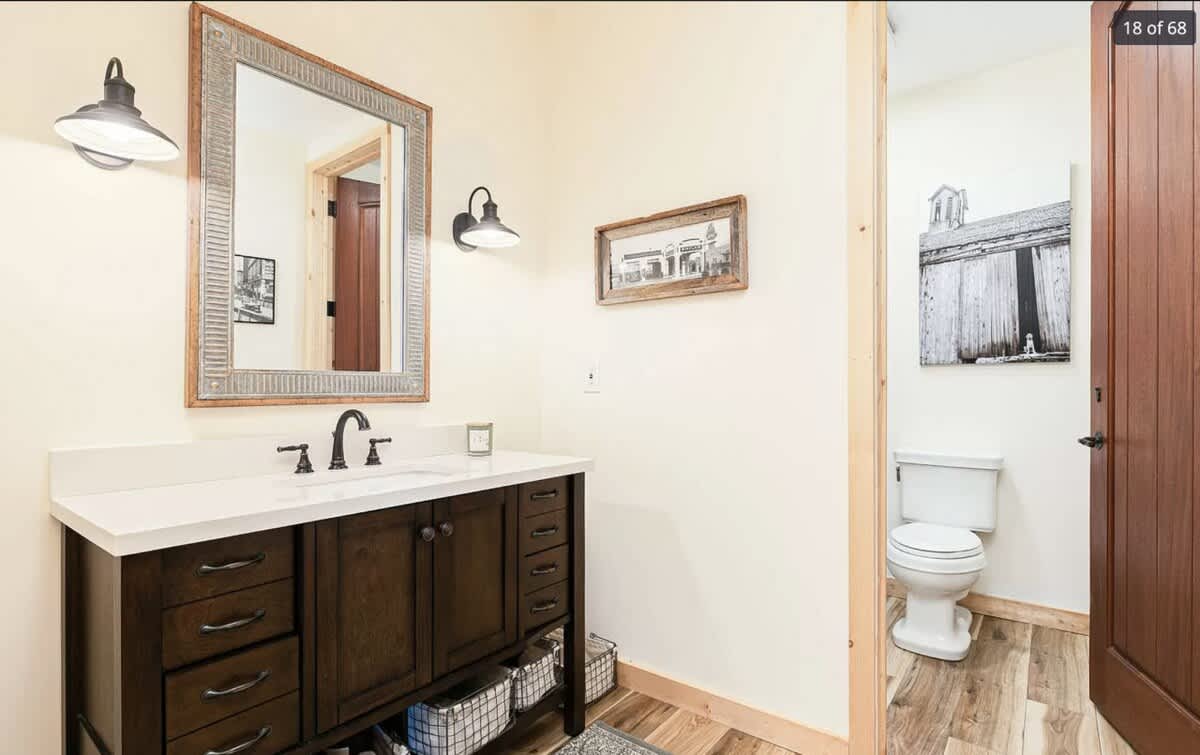 Luxury 5BR Cabin | Hot Tub & Mtn Views | Secluded #46