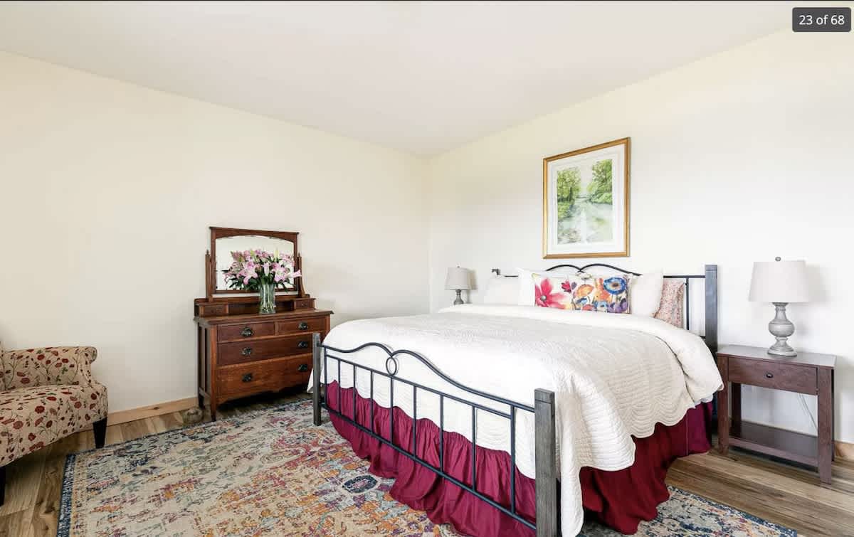 Luxury 5BR Cabin | Hot Tub & Mtn Views | Secluded #45