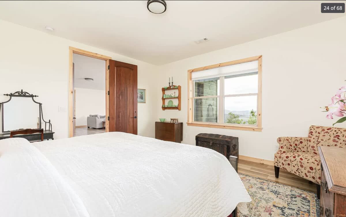 Luxury 5BR Cabin | Hot Tub & Mtn Views | Secluded #37