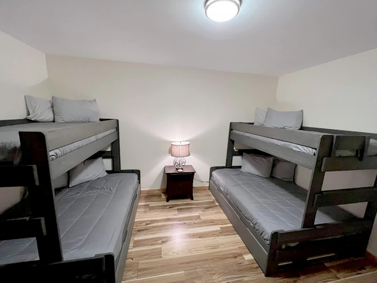 Luxury 5BR Cabin | Hot Tub & Mtn Views | Secluded #74