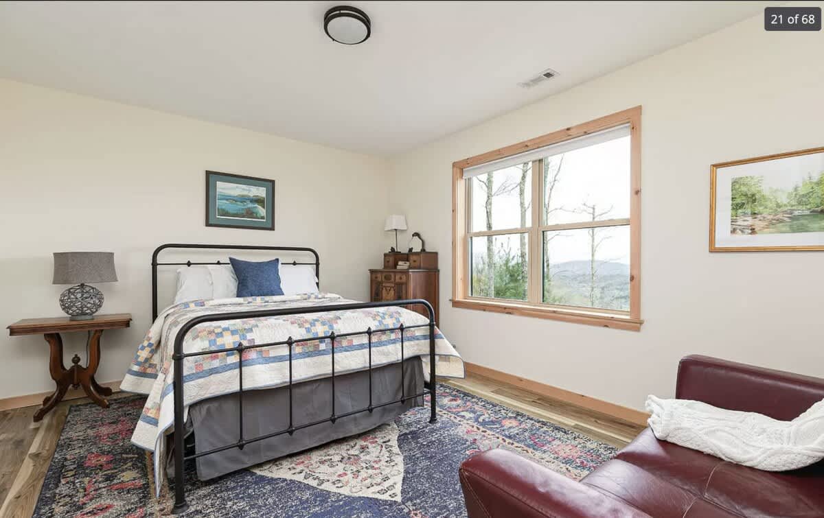 Luxury 5BR Cabin | Hot Tub & Mtn Views | Secluded #25