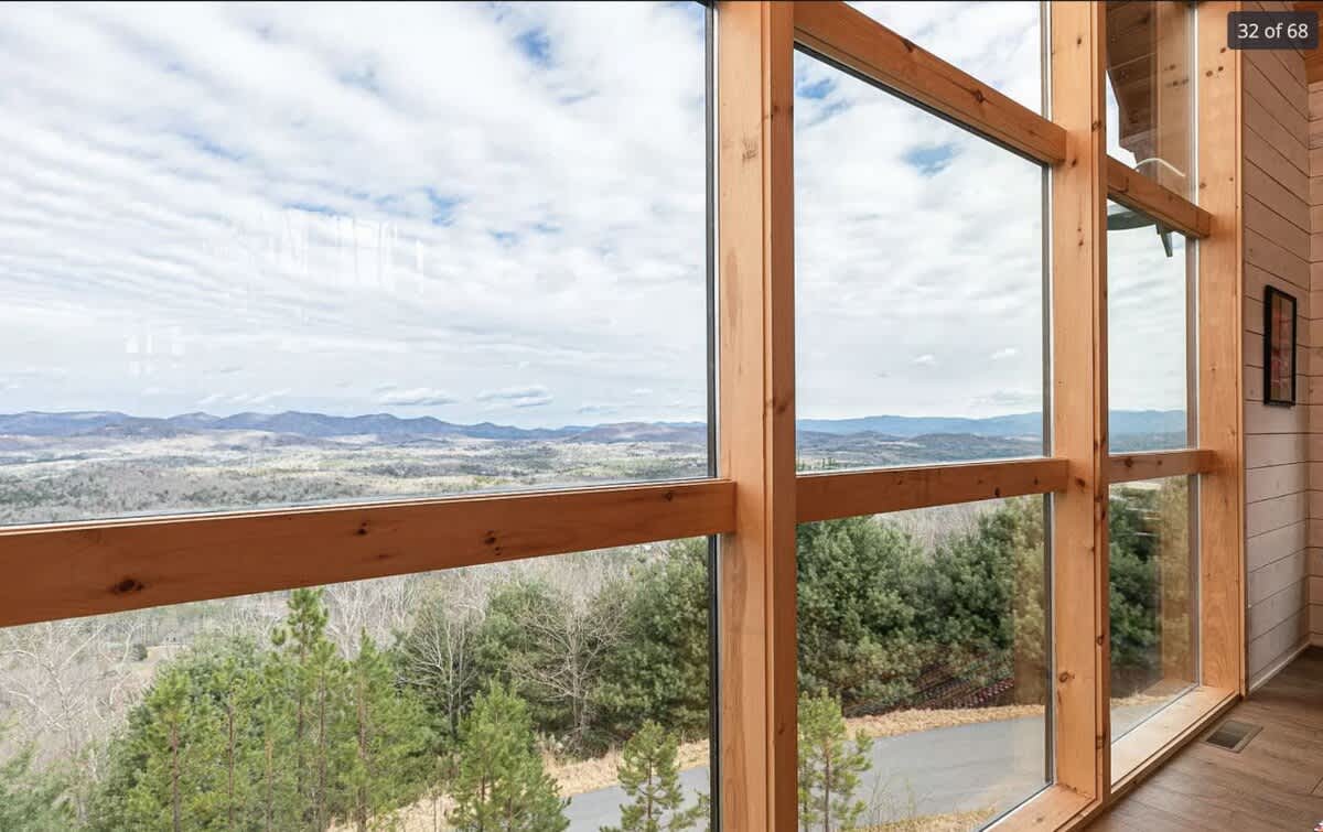 Luxury 5BR Cabin | Hot Tub & Mtn Views | Secluded #43