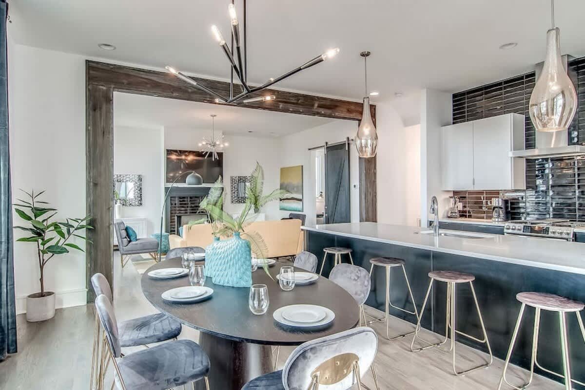 Condo in Nashville property photo 2