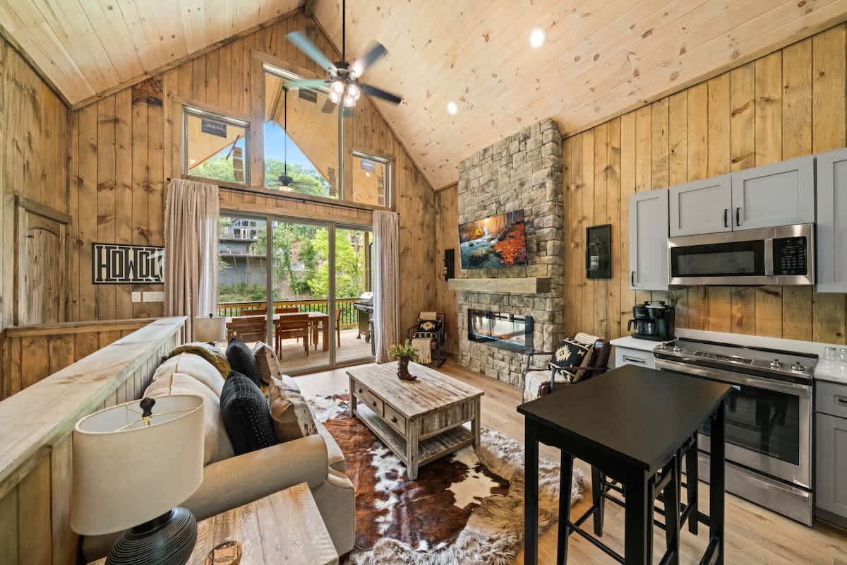 Hot Tub Retreat • Lake Access • Sleeps 8 #7