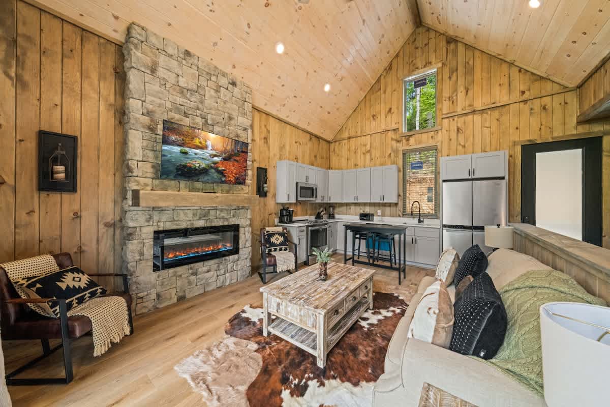 Hot Tub Retreat • Lake Access • Sleeps 8 #17