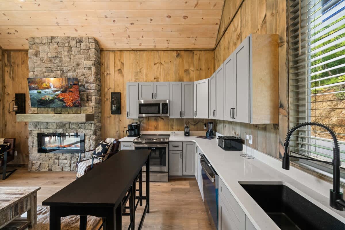 Hot Tub Retreat • Lake Access • Sleeps 8 #15