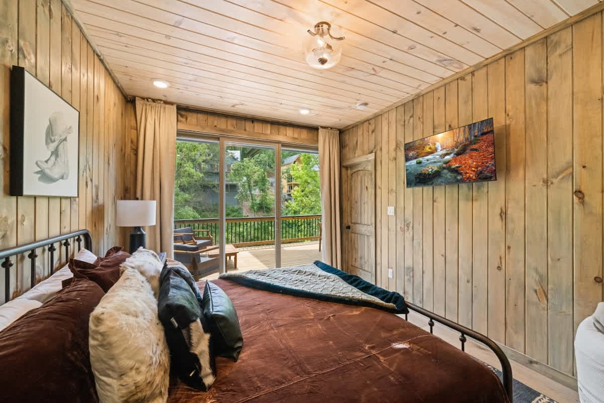 Hot Tub Retreat • Lake Access • Sleeps 8 #12