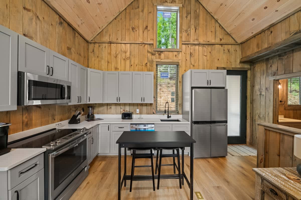 Hot Tub Retreat • Lake Access • Sleeps 8 #19