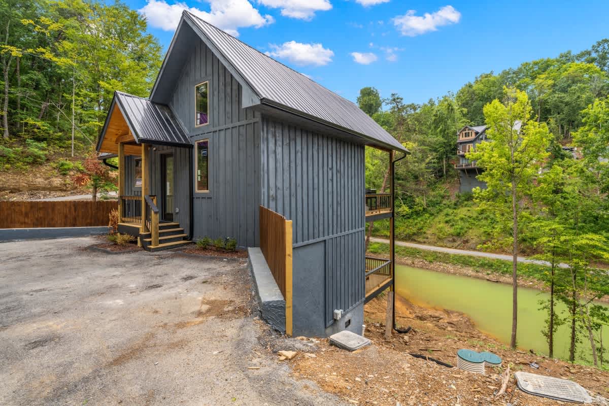 Hot Tub Retreat • Lake Access • Sleeps 8 #24