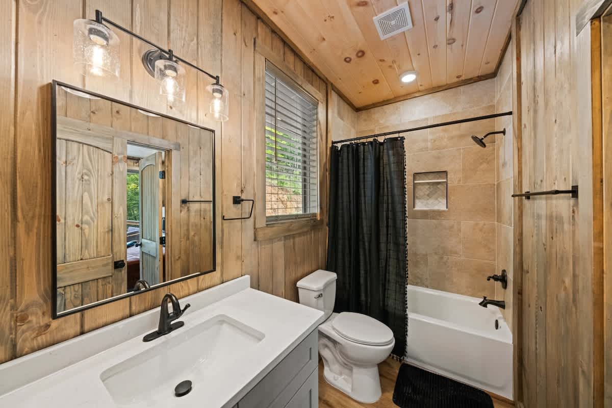 Hot Tub Retreat • Lake Access • Sleeps 8 #11