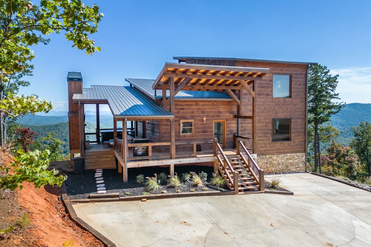 6 Bedroom Mountain Cabin w/ Hot Tub & Game Room #39