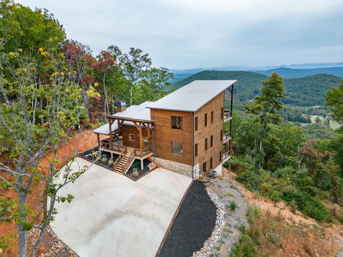 6 Bedroom Mountain Cabin w/ Hot Tub & Game Room #13