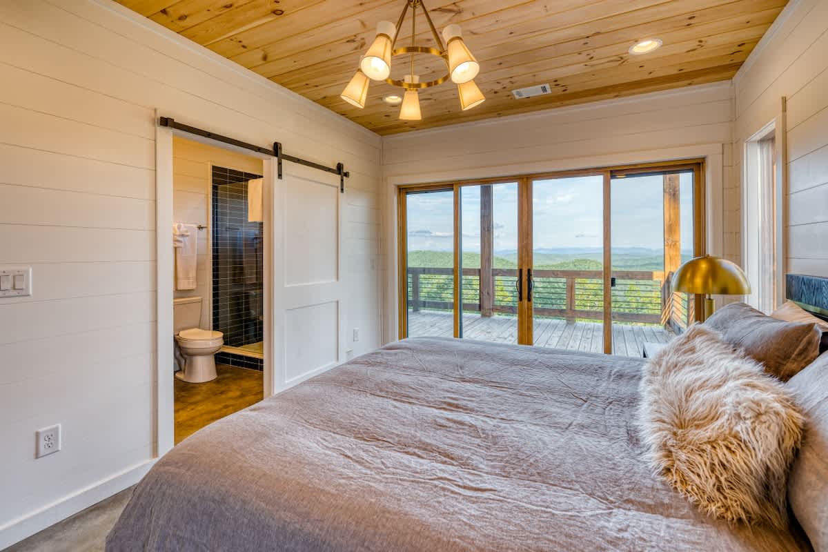 6 Bedroom Mountain Cabin w/ Hot Tub & Game Room #3