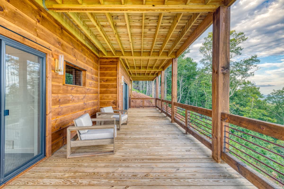 6 Bedroom Mountain Cabin w/ Hot Tub & Game Room #9