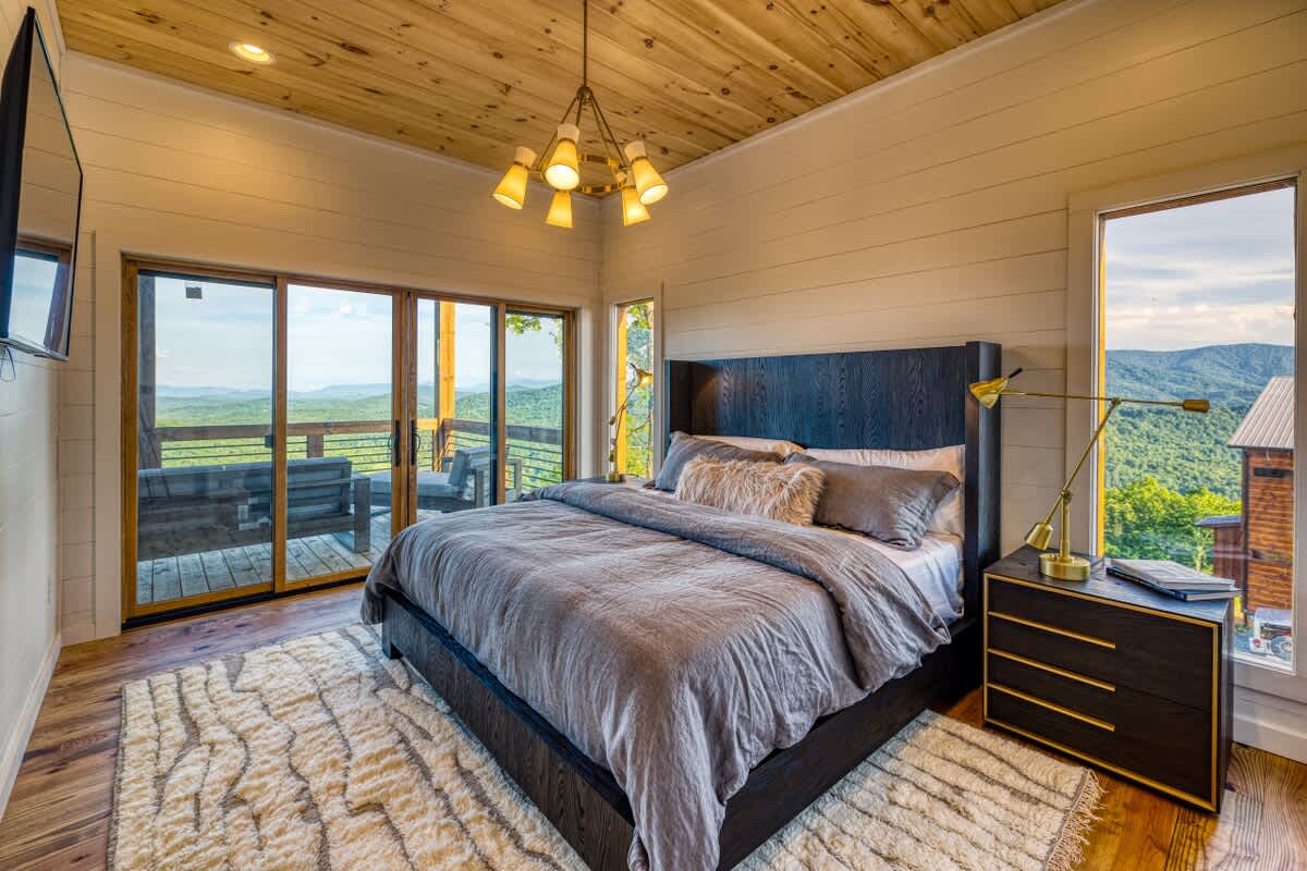 6 Bedroom Mountain Cabin w/ Hot Tub & Game Room #10
