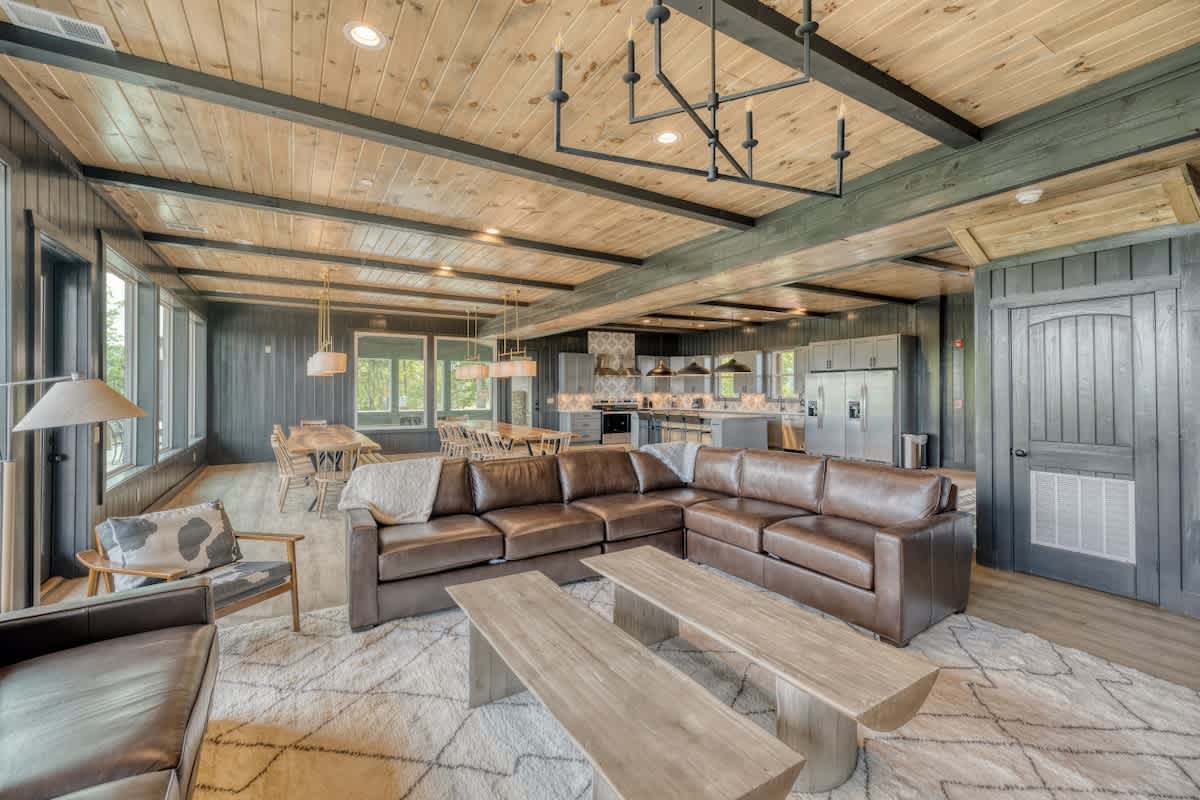 Luxury 20BR Mtn Estate | Indoor Pool & Hot Tub #2