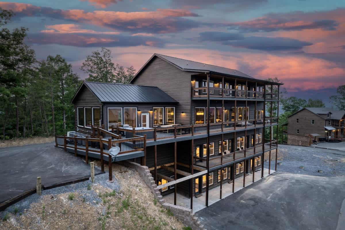 Luxury 20BR Mtn Estate | Indoor Pool & Hot Tub #16