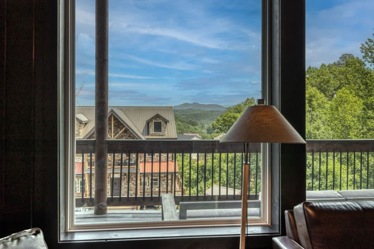 Luxury 20BR Mtn Estate | Indoor Pool & Hot Tub #74