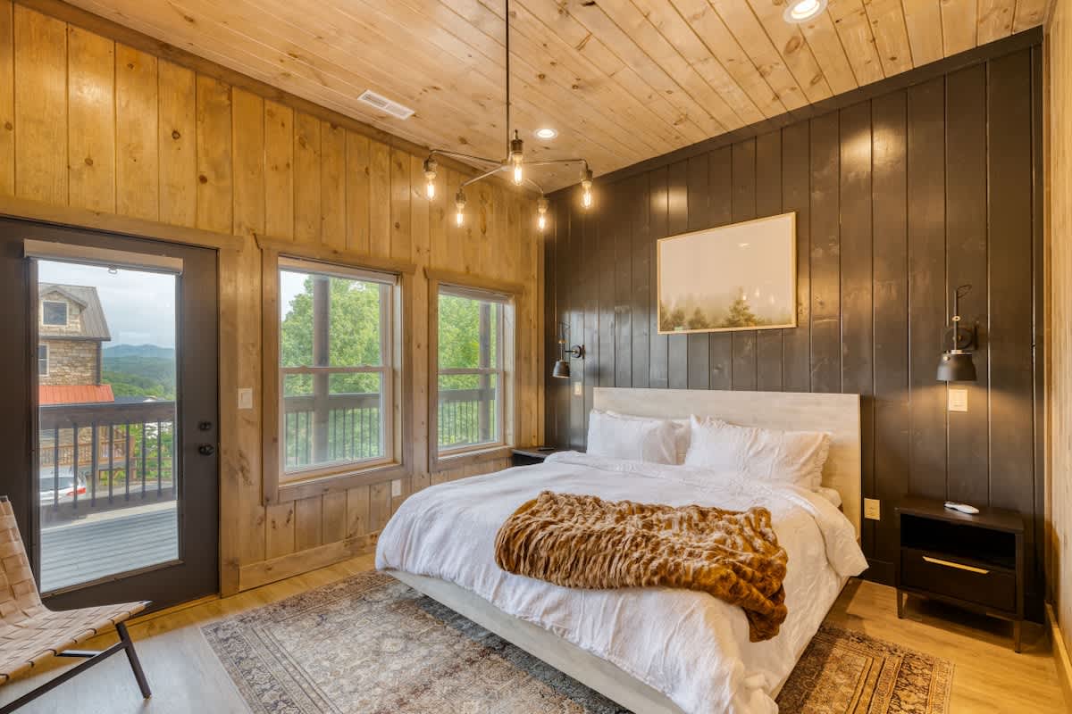Luxury 20BR Mtn Estate | Indoor Pool & Hot Tub #23