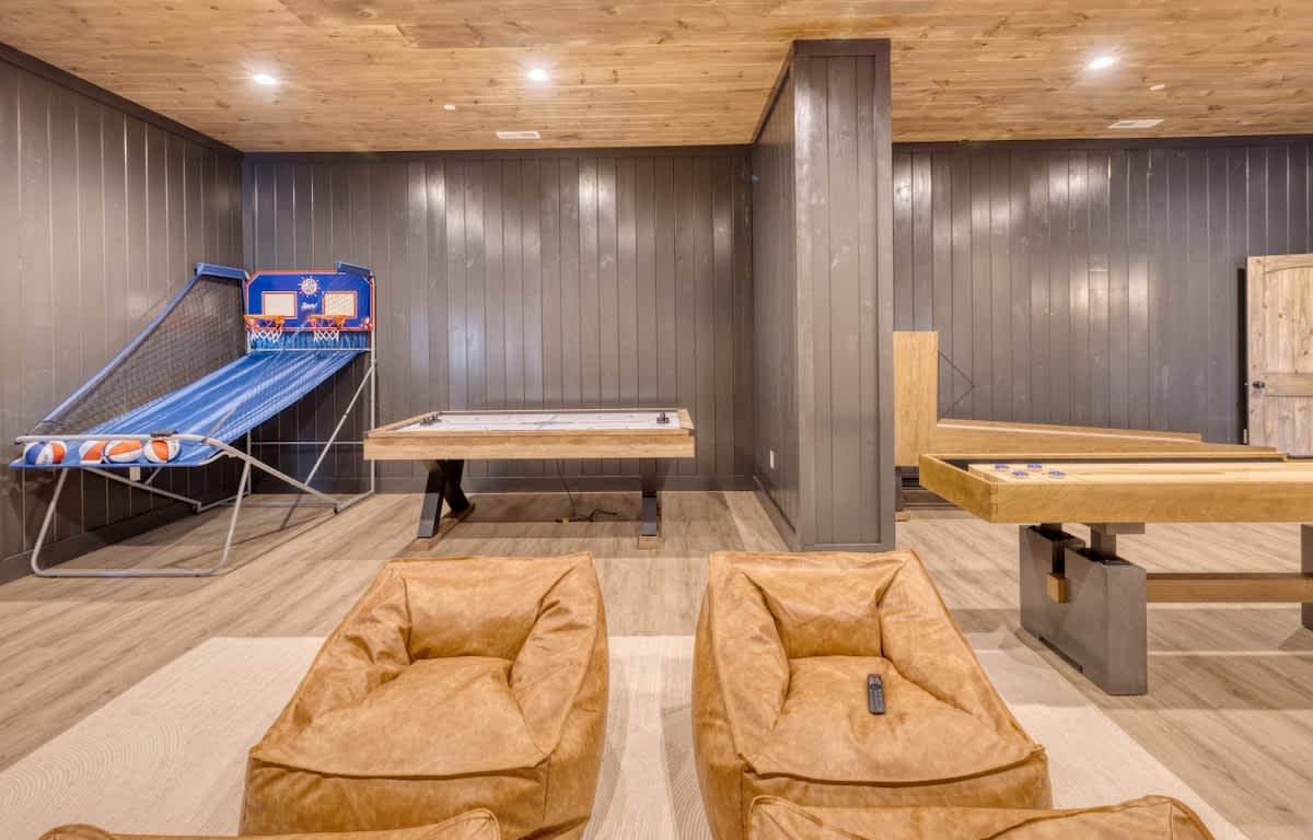 Luxury 20BR Mtn Estate | Indoor Pool & Hot Tub #60